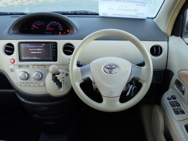 TOYOTA SIENTA 2015 Image 31