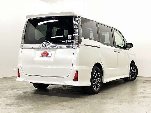 TOYOTA VOXY 2015 Image 31