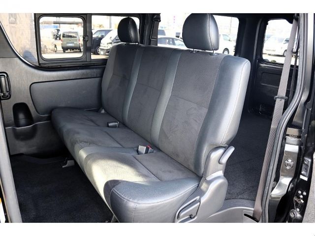 TOYOTA HIACE VAN 2WD 2019 Image 31