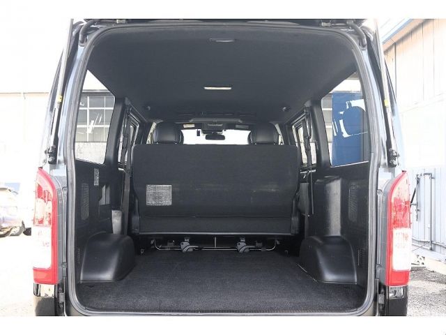 TOYOTA HIACE VAN 2WD 2019 Image 31
