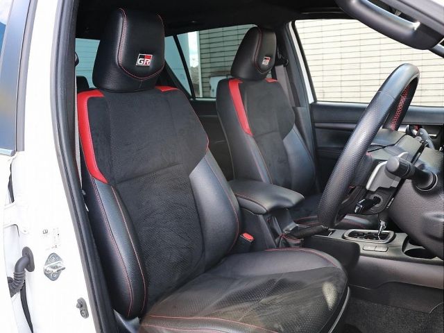 TOYOTA HILUX 4WD 2022 Image 31