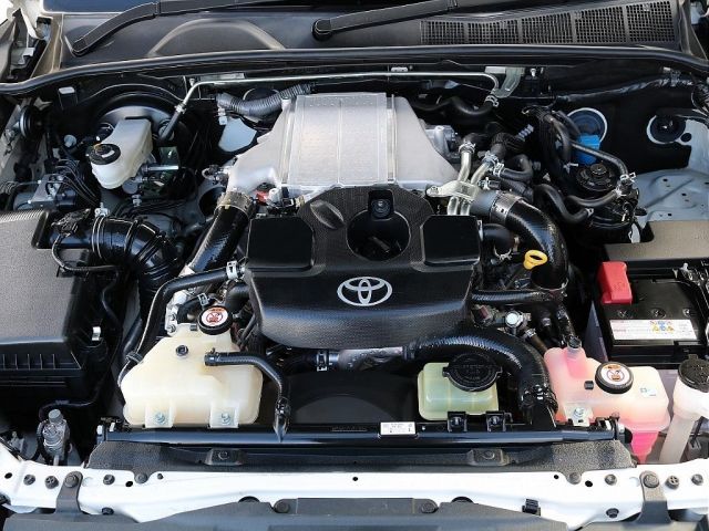TOYOTA HILUX 4WD 2022 Image 31