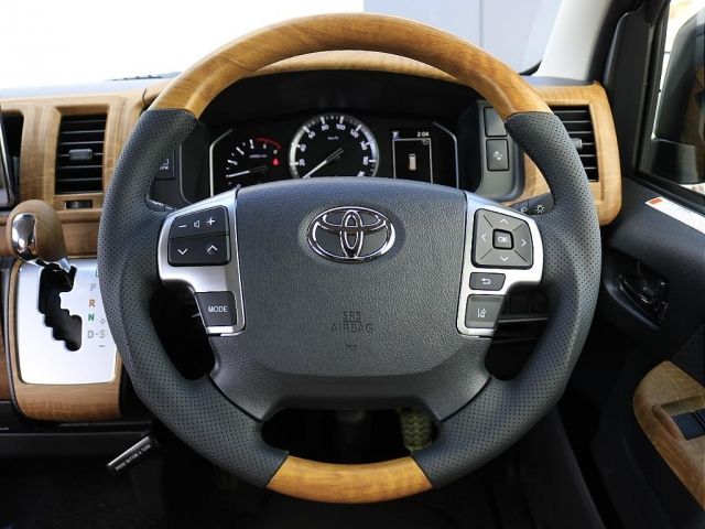 TOYOTA HIACE VAN 4WD 2025 Image 31