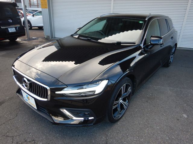 VOLVO V60 2019 Image 31