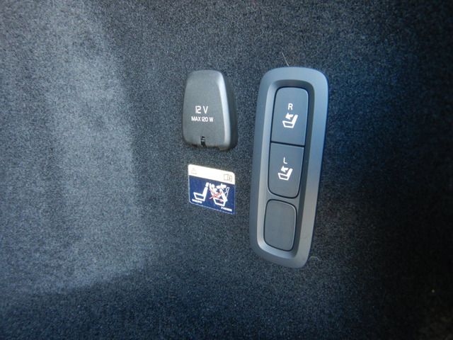 VOLVO V60 2019 Image 31