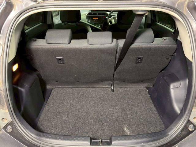 TOYOTA AQUA 2014 Image 31
