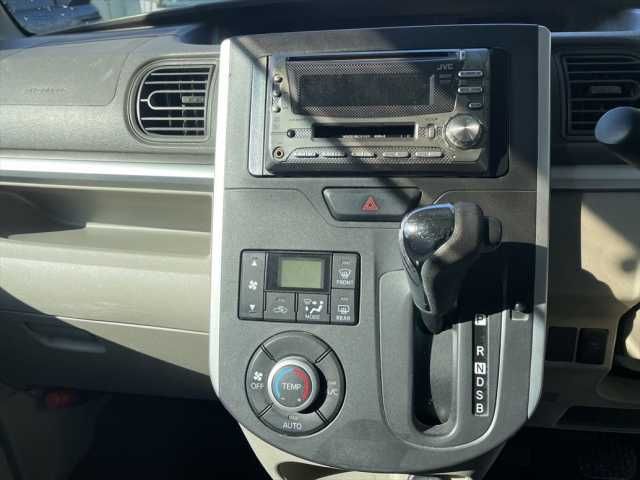 DAIHATSU TANTO 2015 Image 31