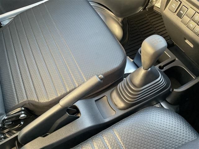 DAIHATSU HIJET TRUCK 4WD 2024 Image 31