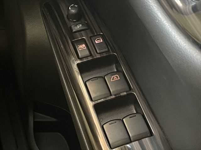 NISSAN ELGRAND 2019 Image 31