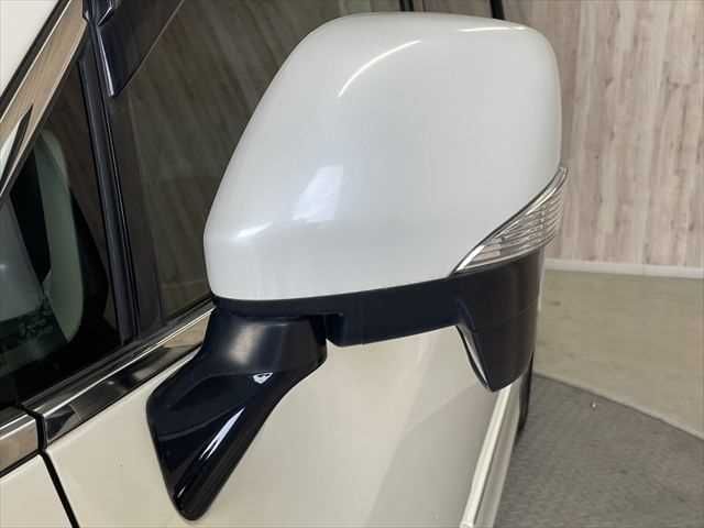 NISSAN ELGRAND 2019 Image 31