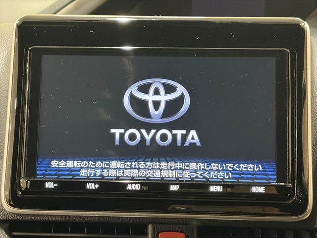 TOYOTA VOXY HYBRID 2018 Image 31