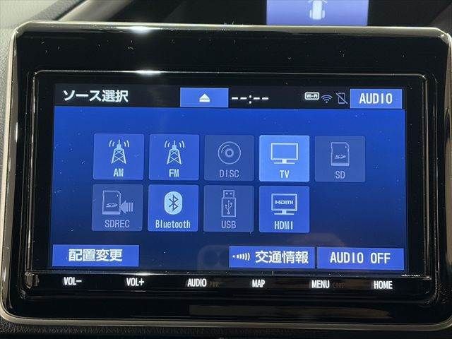 TOYOTA VOXY HYBRID 2018 Image 31