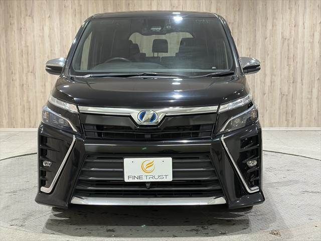 TOYOTA VOXY HYBRID 2018 Image 31