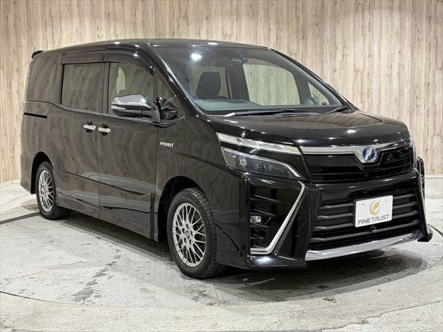TOYOTA VOXY HYBRID 2018 Image 31