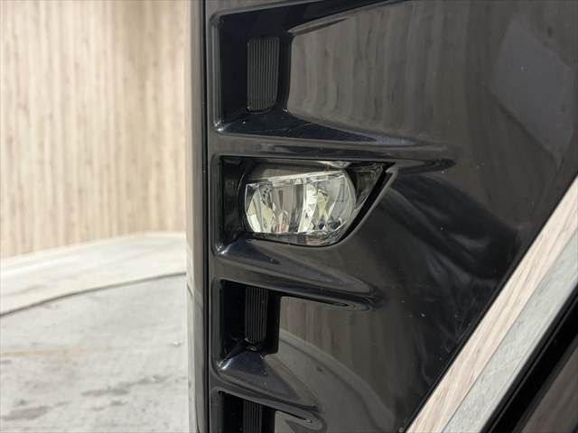 TOYOTA VOXY HYBRID 2018 Image 31