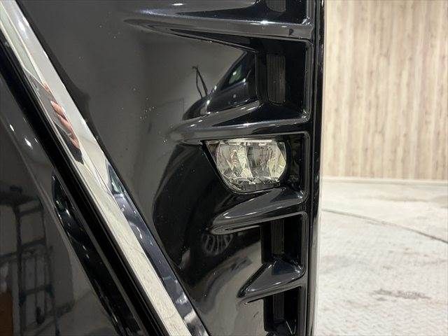 TOYOTA VOXY HYBRID 2018 Image 31