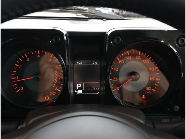 SUZUKI JIMNY NOMADE 2025 Image 31