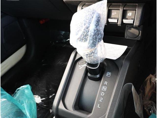 SUZUKI JIMNY NOMADE 2025 Image 31