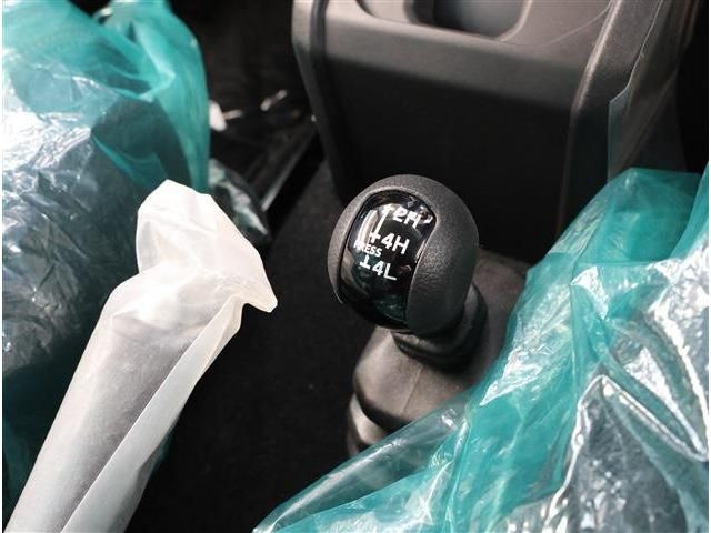 SUZUKI JIMNY NOMADE 2025 Image 31