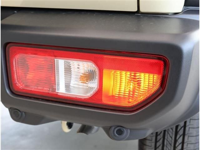 SUZUKI JIMNY NOMADE 2025 Image 31