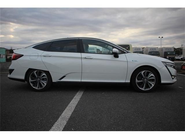 HONDA CLARITY PHEV 2018 Image 31