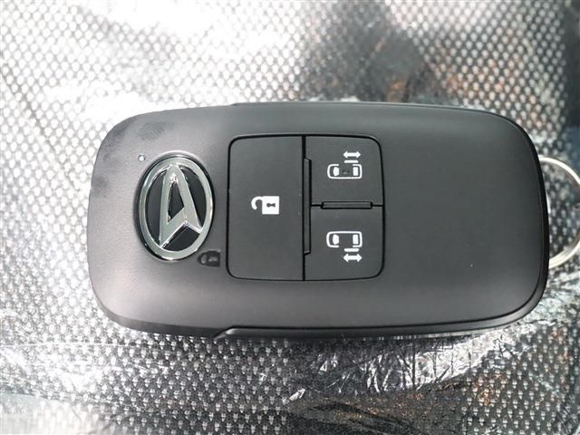 DAIHATSU TANTO FAN CROSS 2025 Image 31