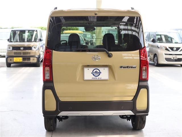 DAIHATSU TANTO FAN CROSS 2025 Image 31