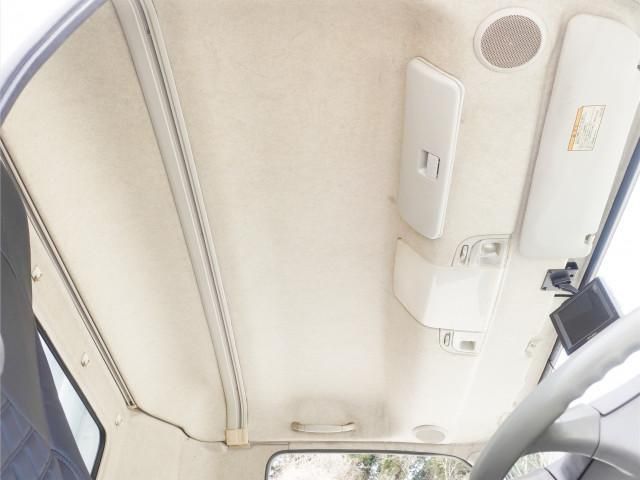 MITSUBISHI FUSOU FIGHTER 2009 Image 31