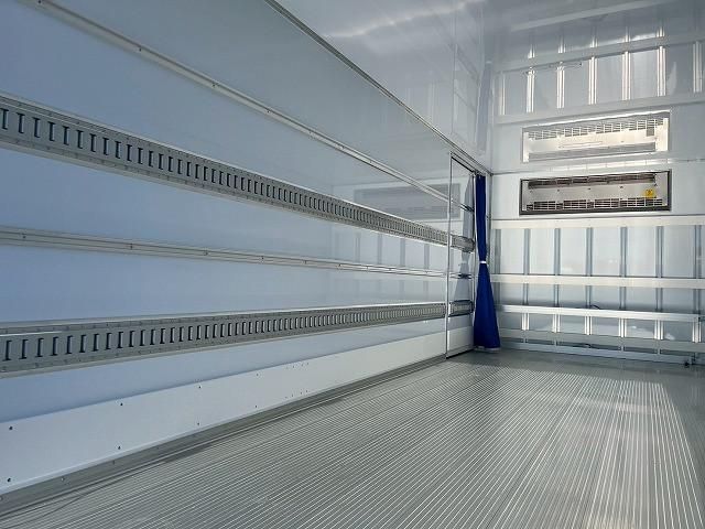 MITSUBISHI FUSOU FIGHTER 2025 Image 31