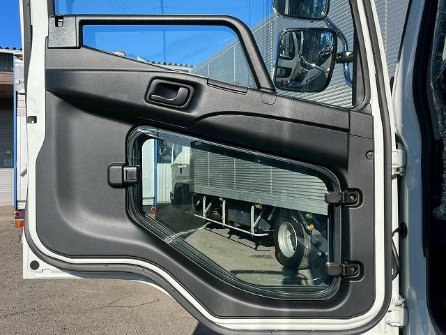 MITSUBISHI FUSOU FIGHTER 2025 Image 31