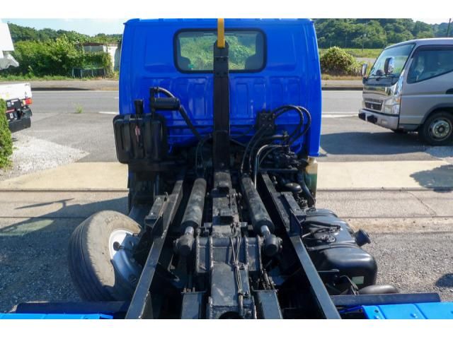 ISUZU ELF 2013 Image 31