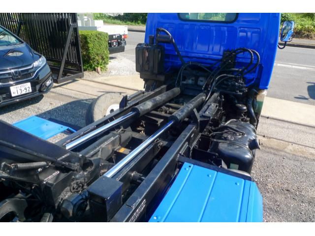 ISUZU ELF 2013 Image 31