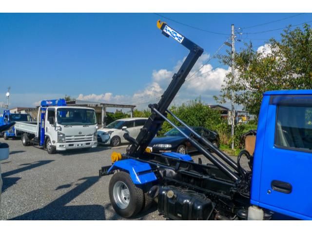 ISUZU ELF 2013 Image 31