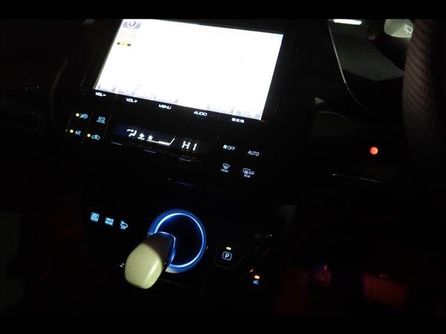 TOYOTA PRIUS 4WD 2016 Image 31