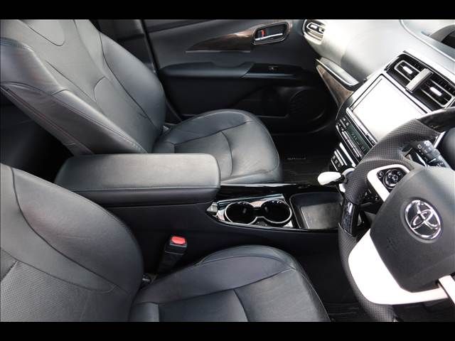 TOYOTA PRIUS 4WD 2016 Image 31