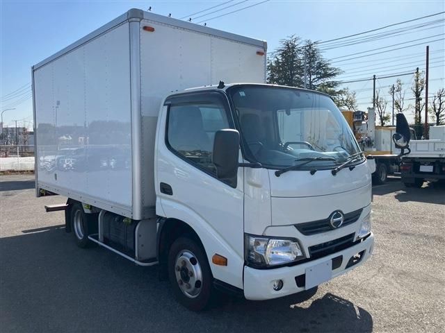 HINO DUTRO 2017 Image 31