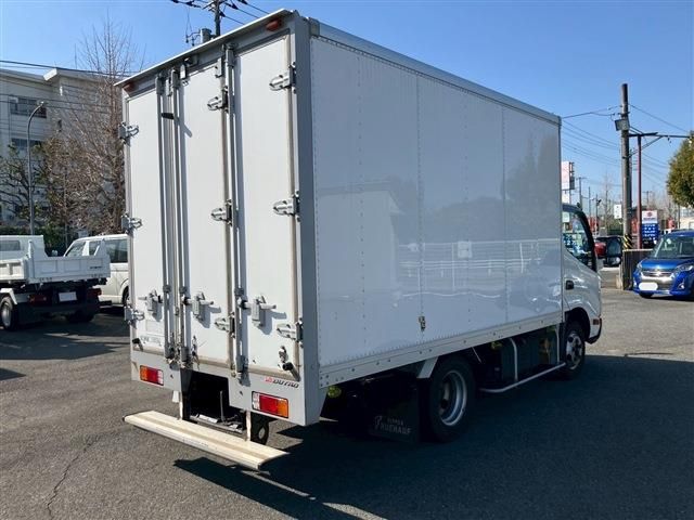 HINO DUTRO 2017 Image 31