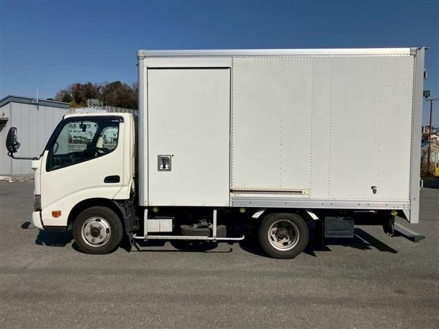 HINO DUTRO 2017 Image 31