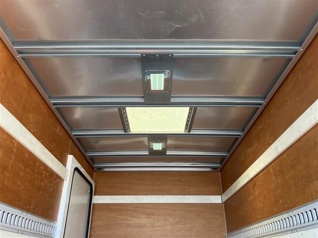 HINO DUTRO 2017 Image 31