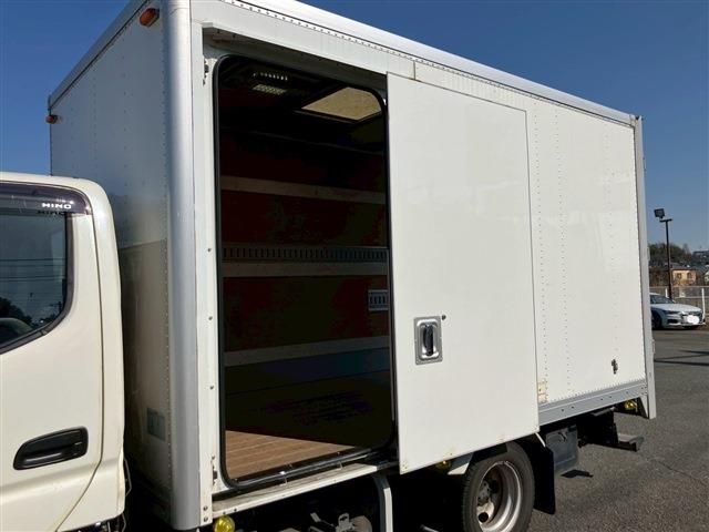 HINO DUTRO 2017 Image 31