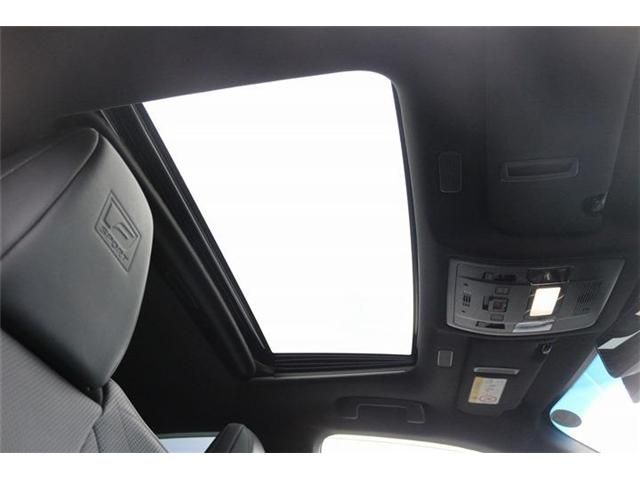 TOYOTA LEXUS ES300H 2019 Image 31