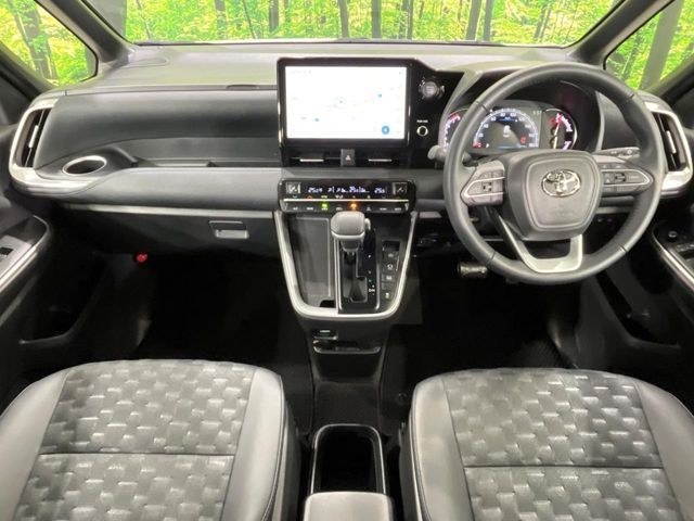 TOYOTA VOXY 4WD 2025 Image 31