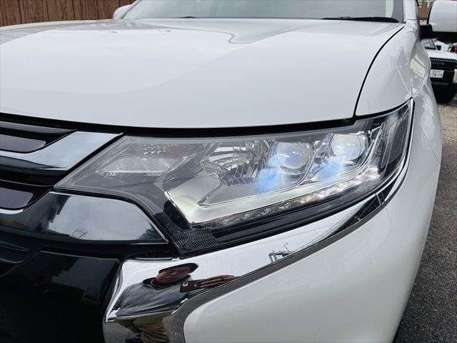 MITSUBISHI OUTLANDER PHEV 2016 Image 31