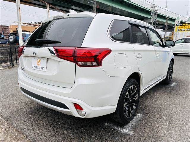 MITSUBISHI OUTLANDER PHEV 2016 Image 31