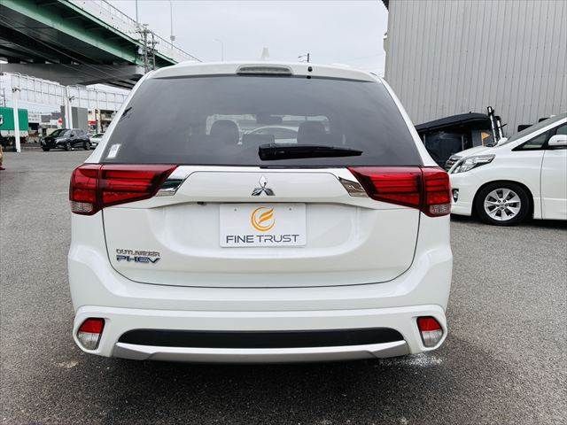 MITSUBISHI OUTLANDER PHEV 2016 Image 31