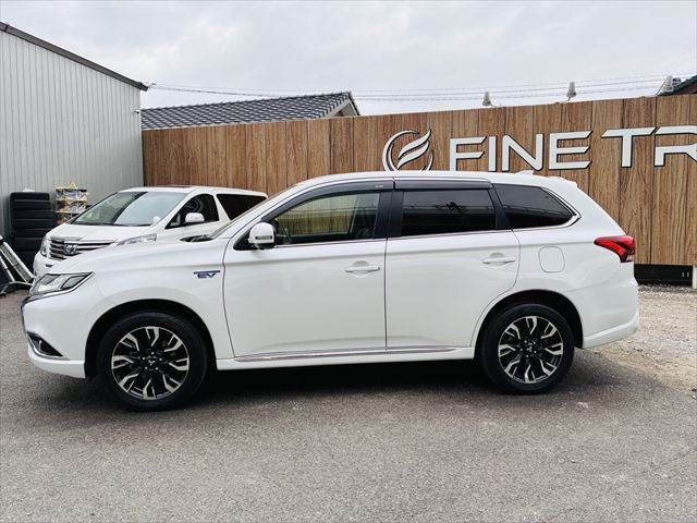 MITSUBISHI OUTLANDER PHEV 2016 Image 31