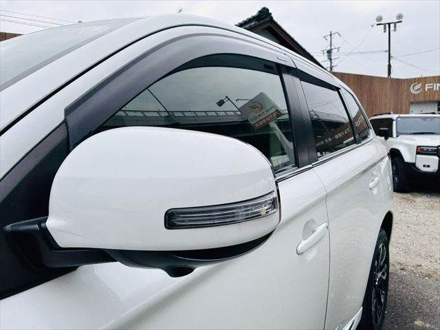 MITSUBISHI OUTLANDER PHEV 2016 Image 31