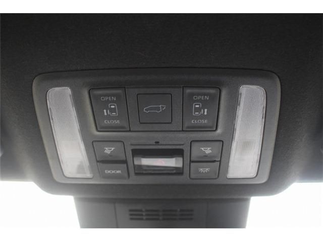 TOYOTA VOXY HYBRID 4WD 2022 Image 31