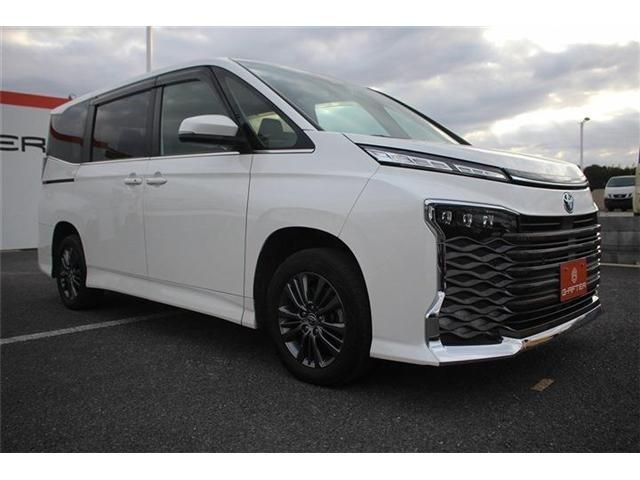 TOYOTA VOXY HYBRID 4WD 2022 Image 31