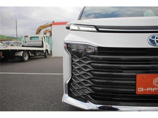 TOYOTA VOXY HYBRID 4WD 2022 Image 31